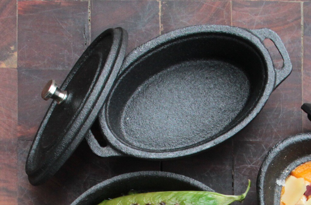 Mini Cazuela de Hierro Ovalada (Con tapa) - Imagen 2